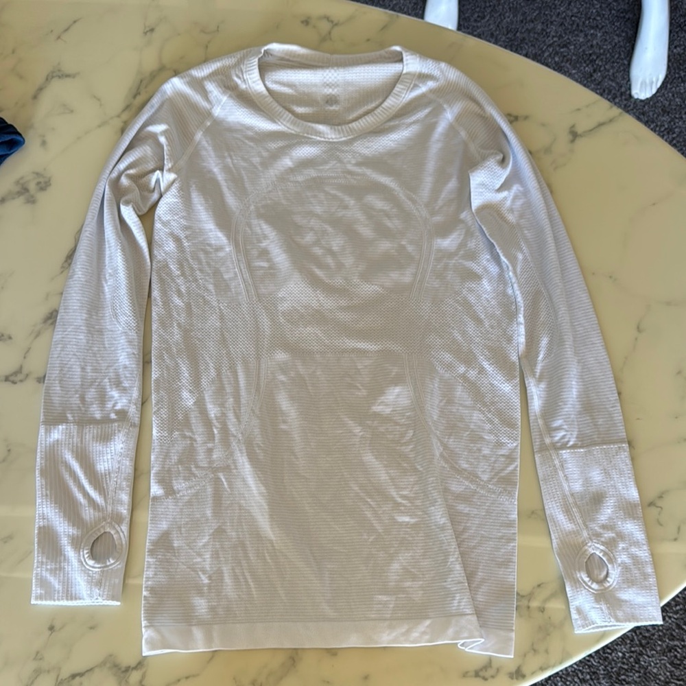 LULULEMON long sleeve